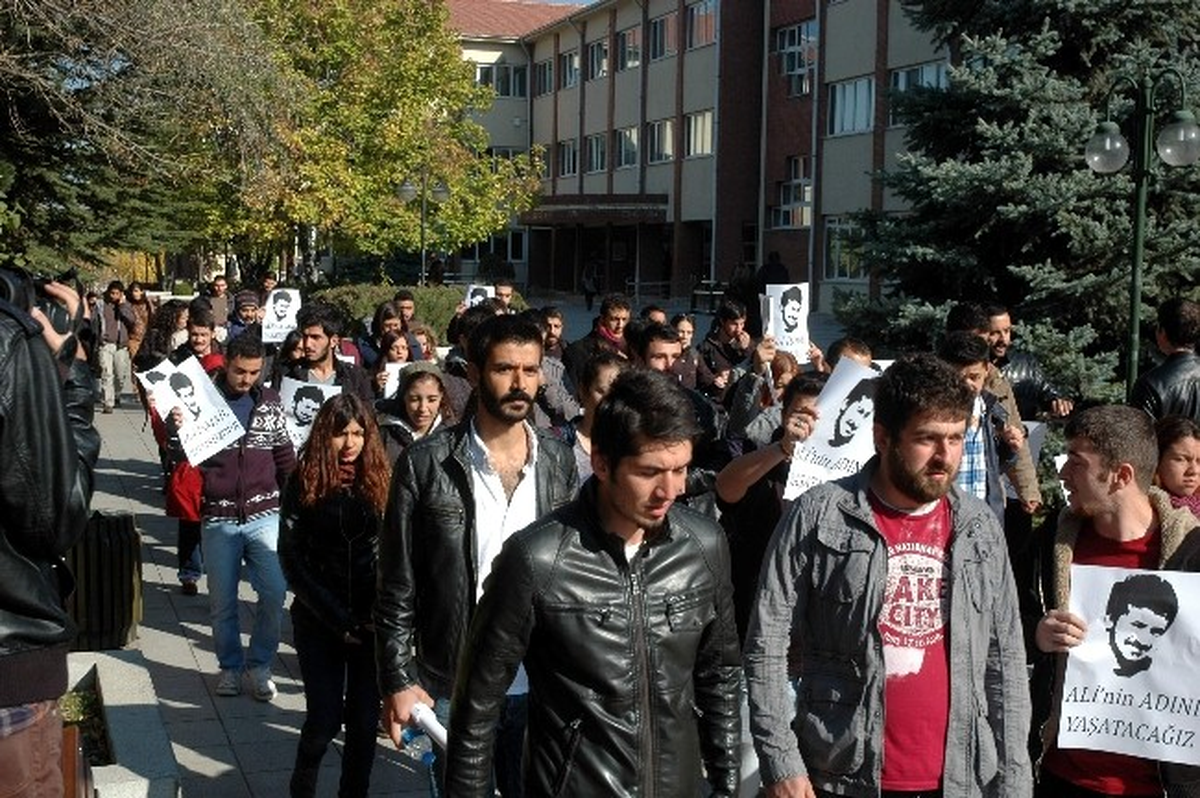AK Parti Genel Başkan Yardımcısı Çelik\'in Katıldığı Etkinlikte Protesto