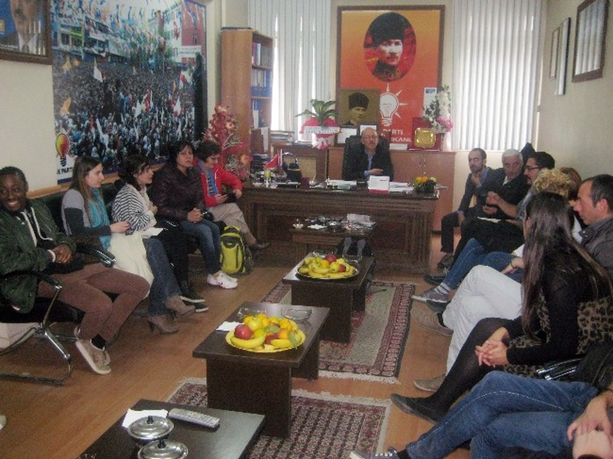 Avrupalı Gençlerden AK Parti\'ye Ziyaret