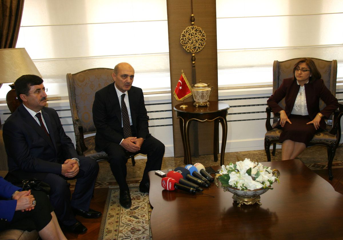 Bakanlar Şahin ve Bayraktar, Trabzon'da