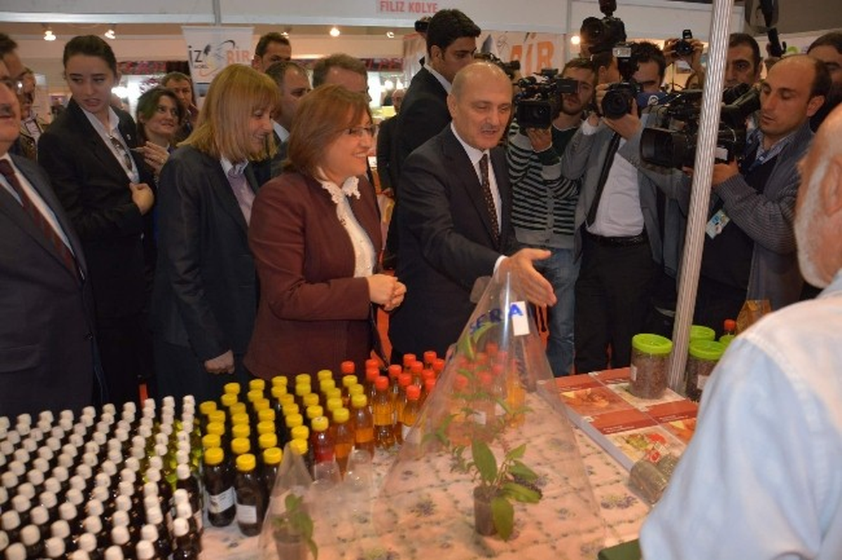 Bakanlar Tarım Fuarı\'nın Açılışına Katıldı