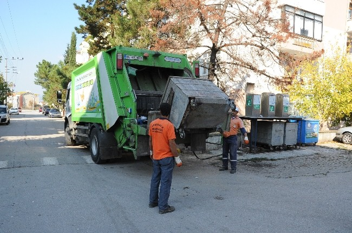 Başiskele\'de Günde 80 Ton Evsel Atık, 40 Ton Hafriyat-Moloz Atığı Toplanıyor