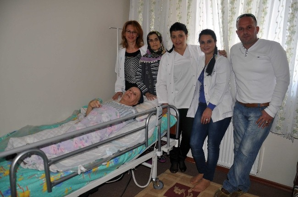 Başkan Akgün, Acılı Aileye Yardım Eli Uzattı