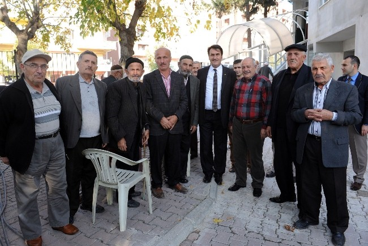 Başkan Dündar Vatandaşları Dinledi