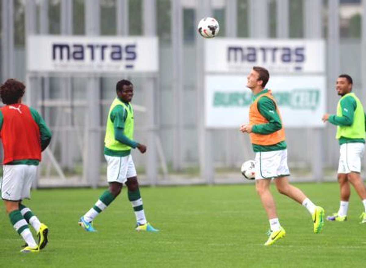 Bursaspor\'da Konyaspor Hazırlıkları Sürüyor