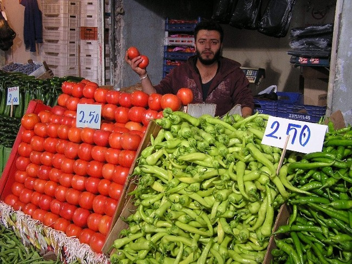 Domates, Biber ve Salatalık\'ta Fiyat Düşmedi