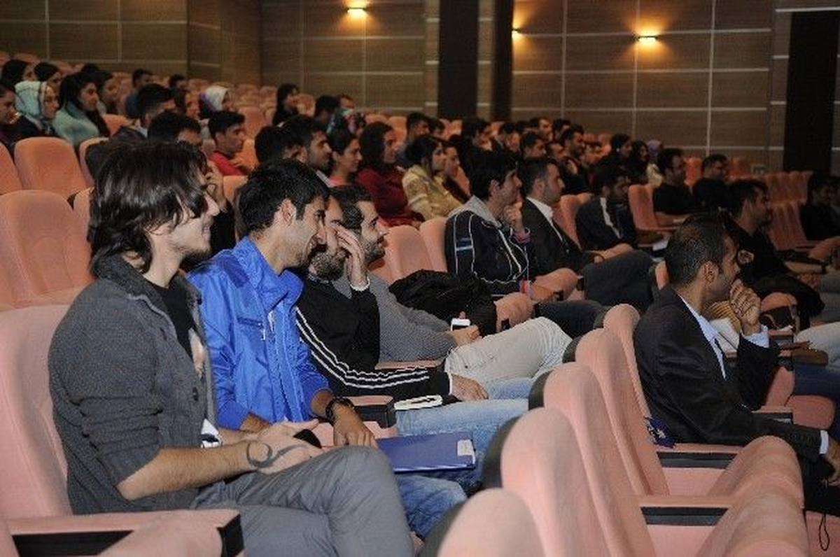 Dü\'de "Europass" Bilgilendirme Semineri