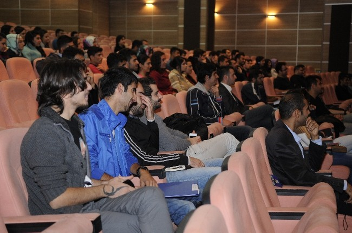 DÜ\'de Europass Bilgilendirme Semineri Düzenlendi