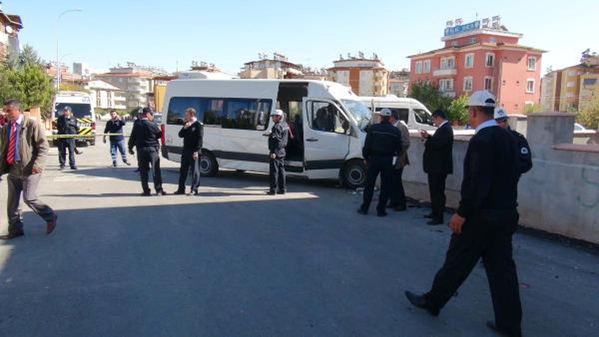 Gaziantep\'te Öğrenci Servisi Kaza Yaptı: 16 Yaralı