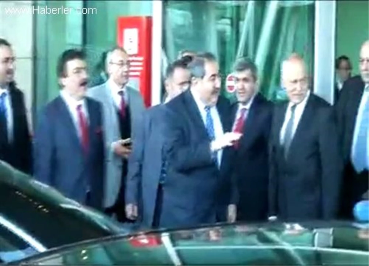 Irak Dışişleri Bakanı Zebari, Ankara\'ya geldi