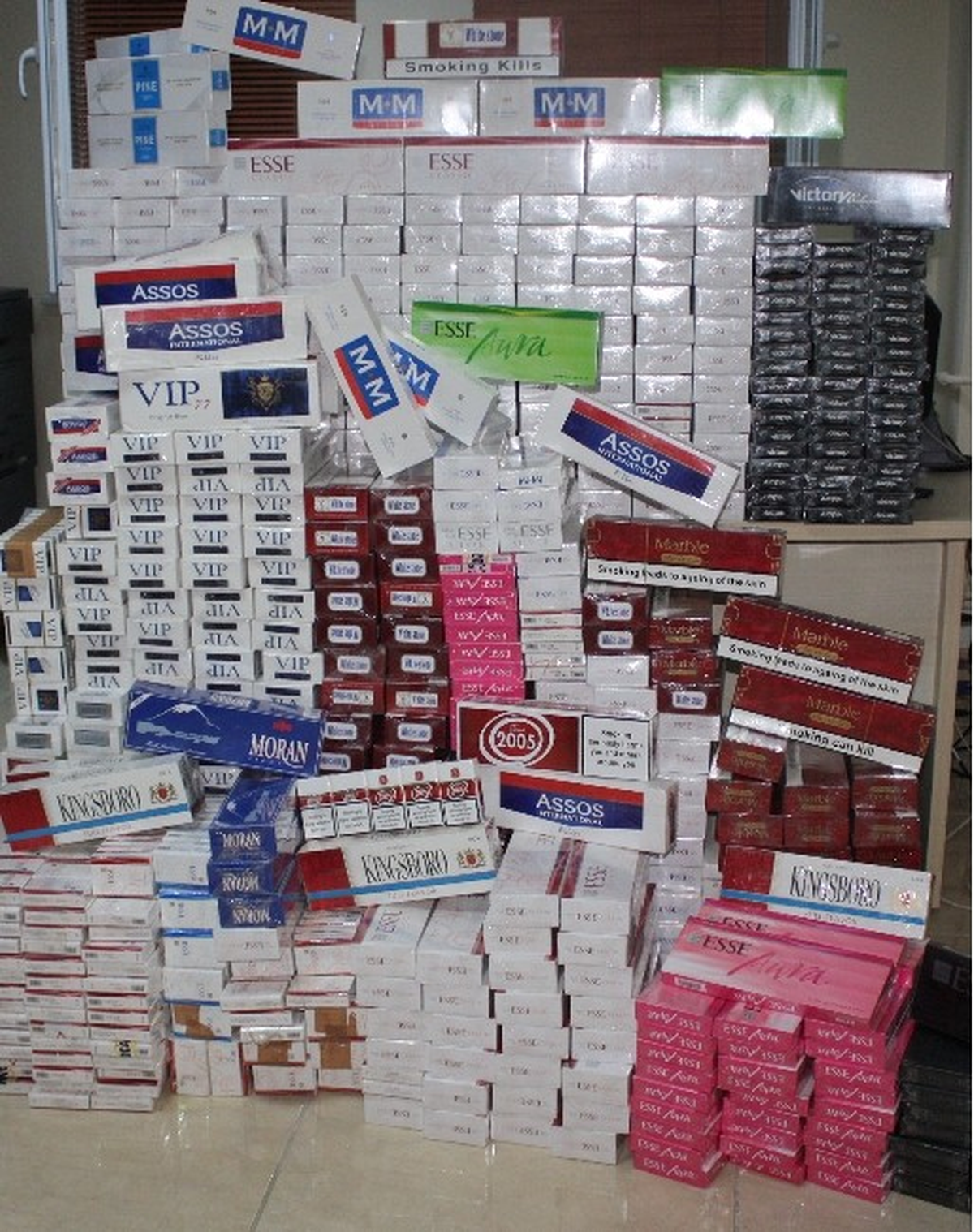 Karamürsel\'de 7 Bin Paket Kaçak Sigara Ele Geçirildi