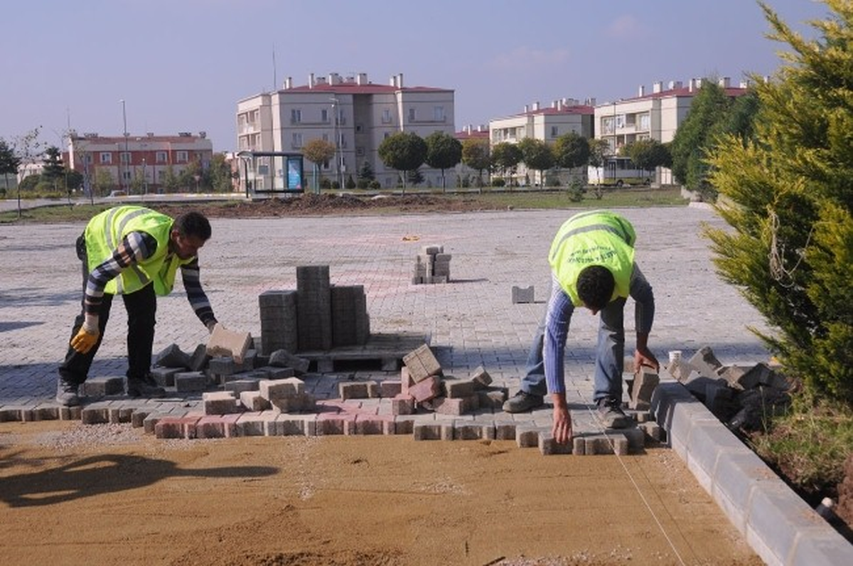 Kartepe\'de Okul Otopark Düzenlemesi Yapıldı