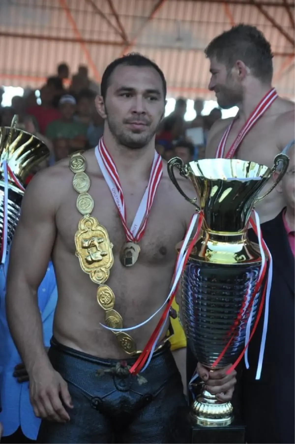 Kırkpınar Başpehlivanı Ali Gürbüz\'ün Altın Kemeri Geri Alındı