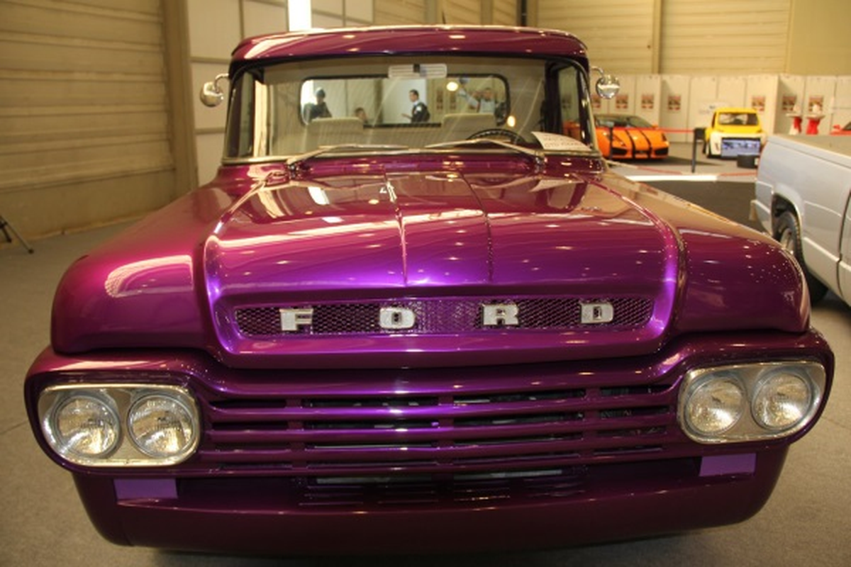 Klasikler Otomobiller İzmir Autoshow\'da Sergileniyor