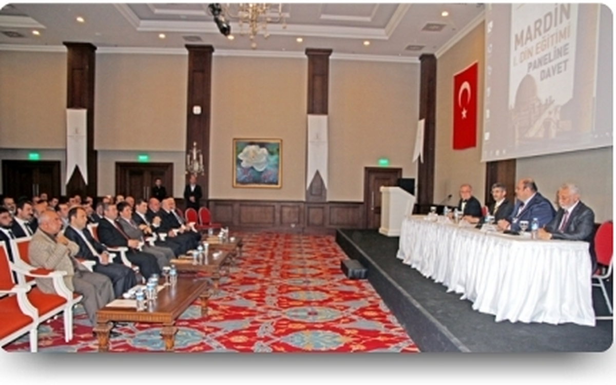 Mardin\'de "Din Eğitiminde Kaliteyi Artırma" Paneli Yapıldı