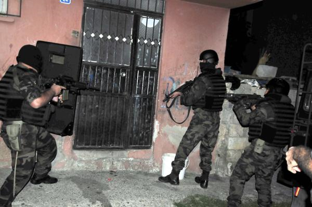 Mersin\'de 600 Polisle Uyuşturucu Operasyonu