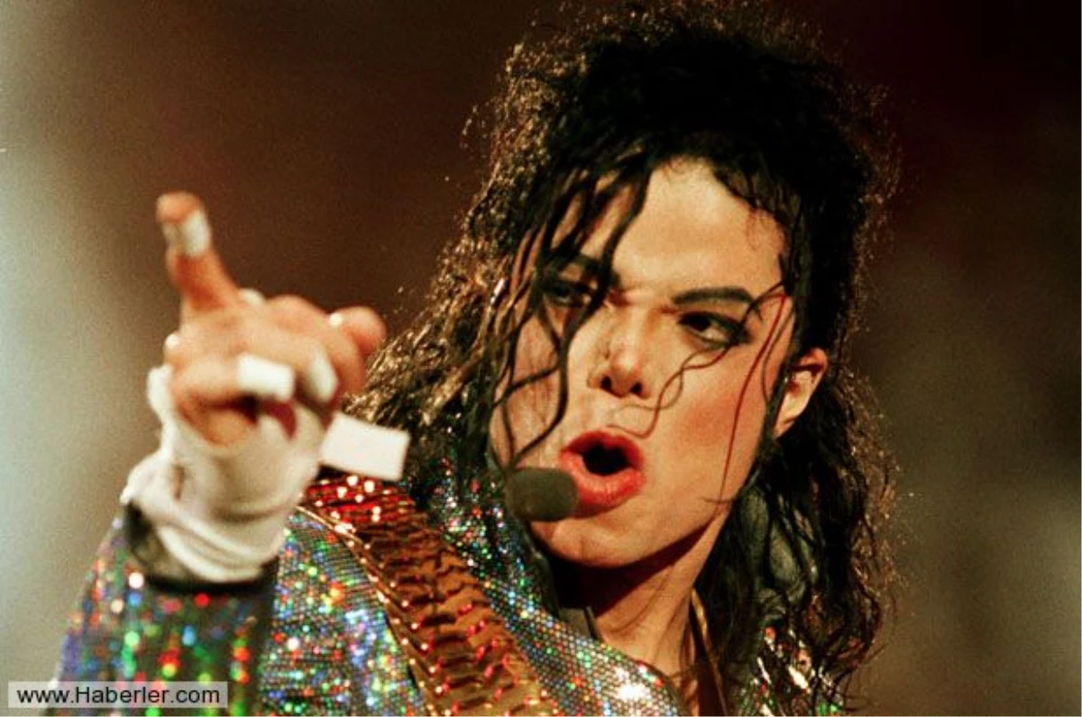 Michael Jackson, Madonna\'dan Daha Çok Kazanıyor