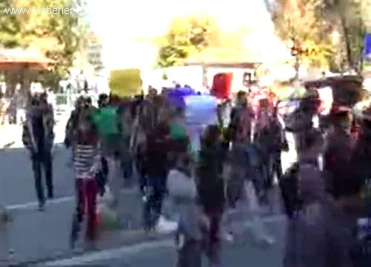 TÜ Öğrencileri ODTÜ\'de Ağaçların Kesilmesini Protesto Etti