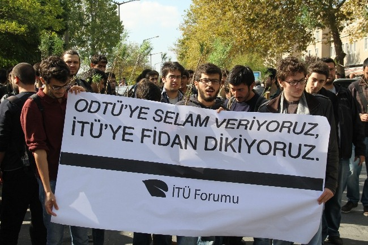 ODTÜ\'ye Destek İçin Fidan Diktiler