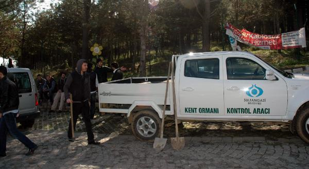 Polis Ormanda Bomba Araması Yaptı
