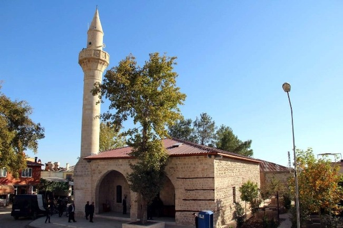 Restorasyon Yapılan Tarihi Cami İbadete Açıldı