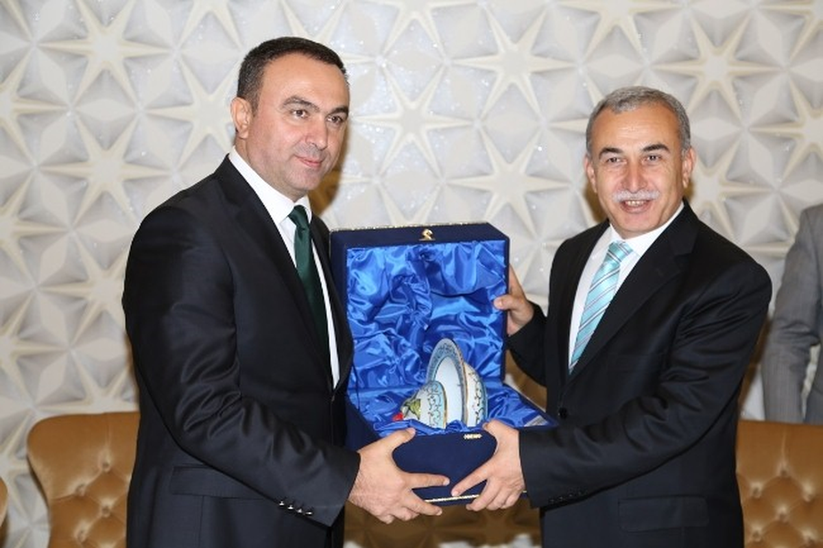 Sakarya Özel İdare Genel Sekreteri Recep Soytürk\'e Veda Yemeği