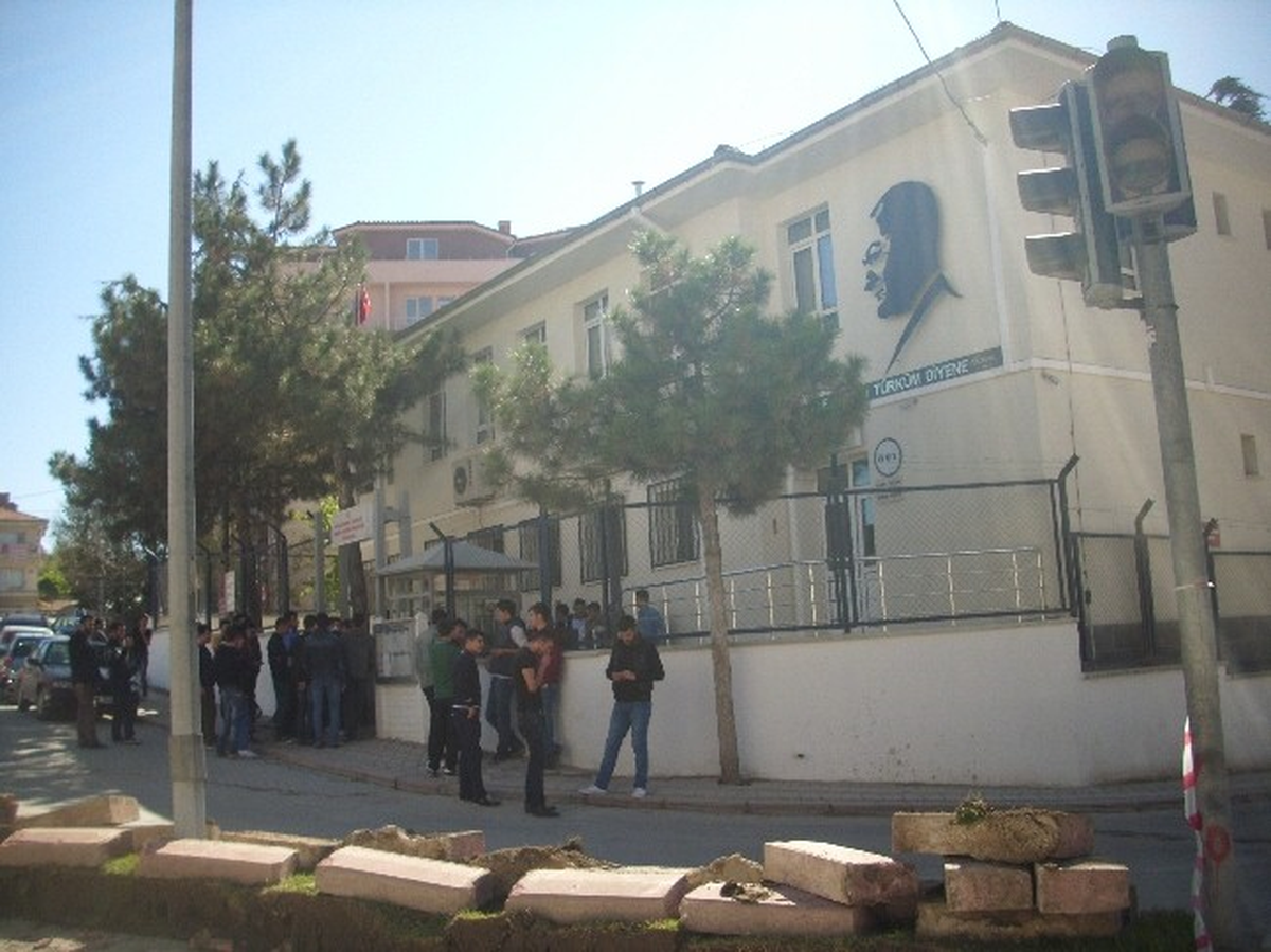 Şubeden Bakaya Uyarısı