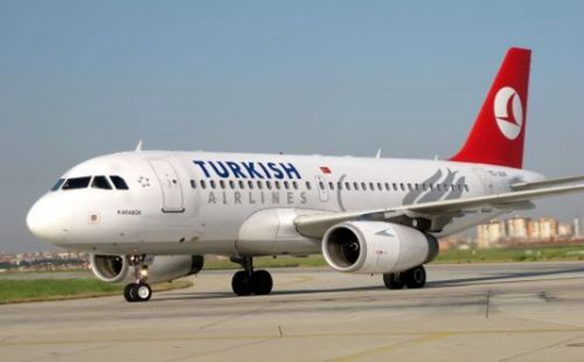 THY Uçağı Pist Çizgisini İhlal Etti