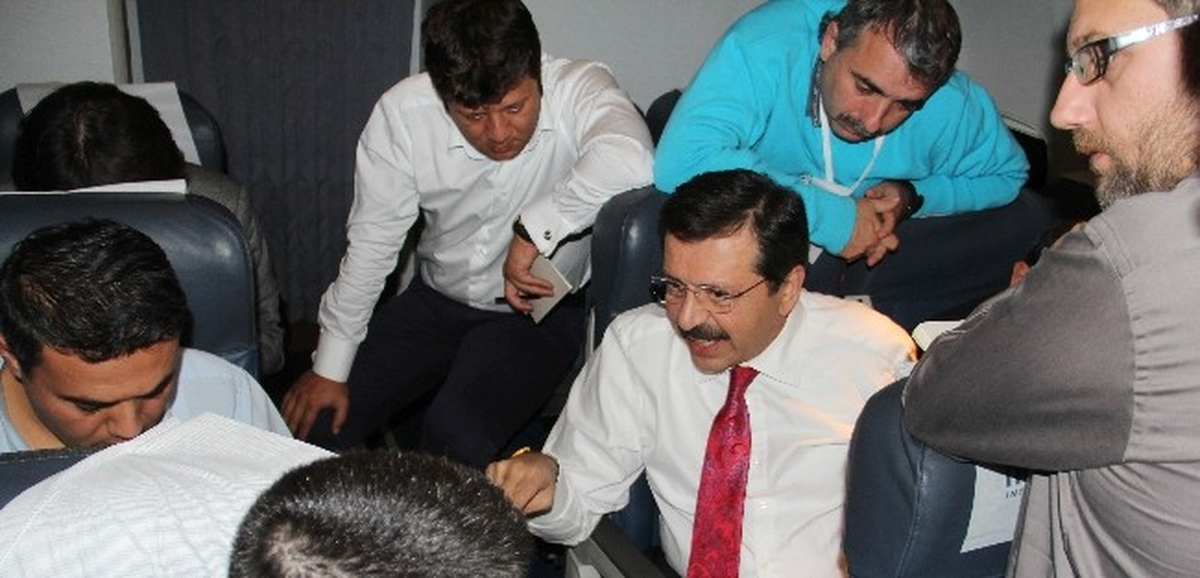 TOBB Başkanı Rifat Hisarcıklıoğlu: "Yeni Bir Dünya Düzeni Kuruluyor, Bunun Farkında Değiliz"