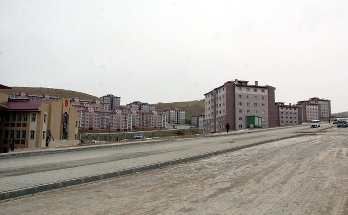 Vanlılar TOKİ Taksitlerinin Başlamasına Tepkili
