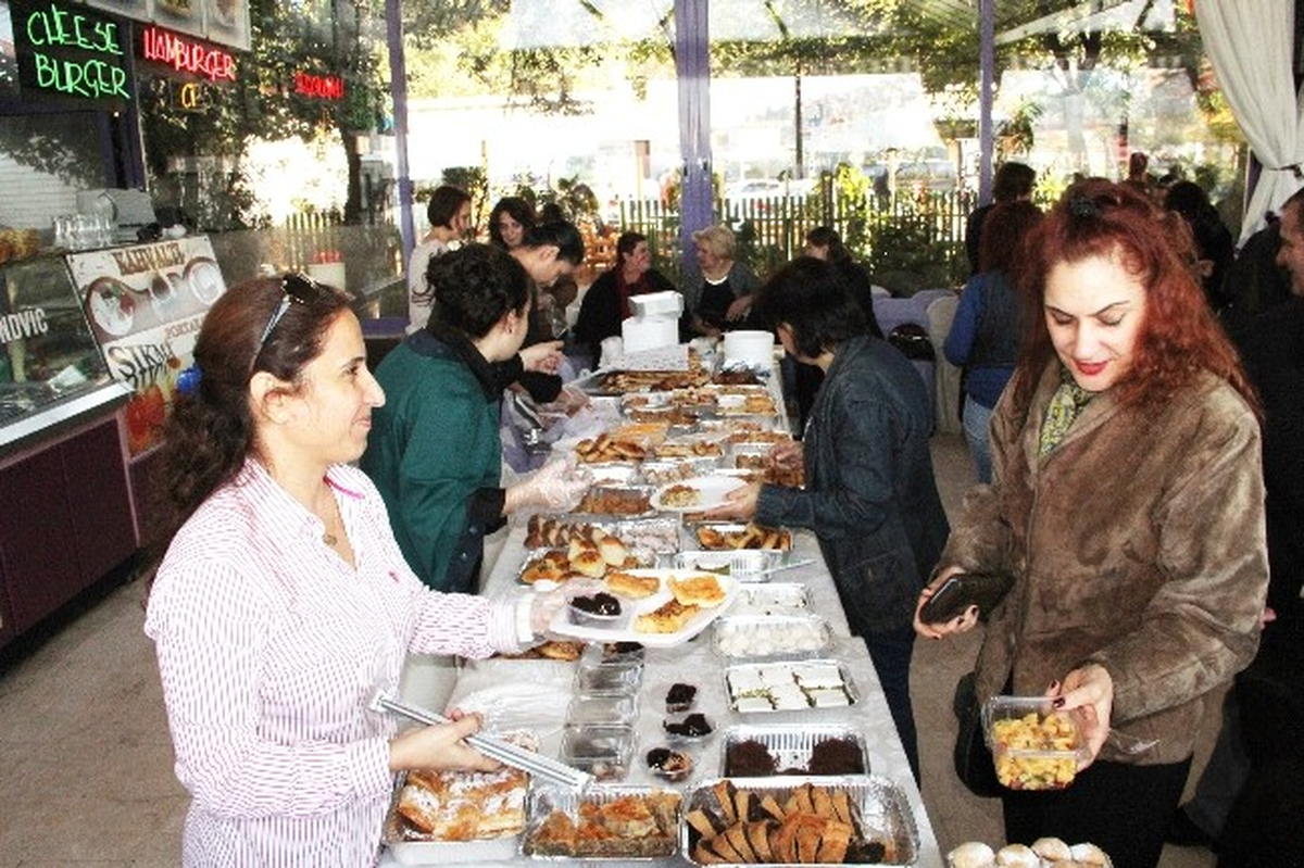 Zonguldak\'ta Umut Derneğinden Anlamlı Kermes