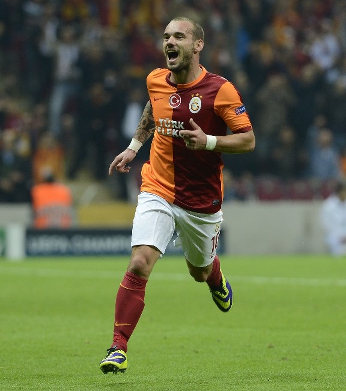 Wesley Sneıjder, Gol Serisini Sürdürüyor