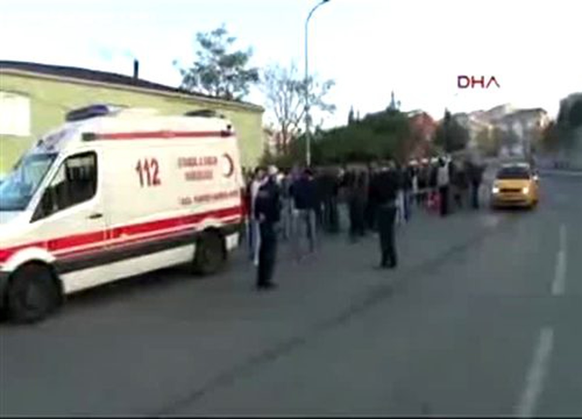Yolun Karşısına Geçmek İsterken Minibüs Çarptı