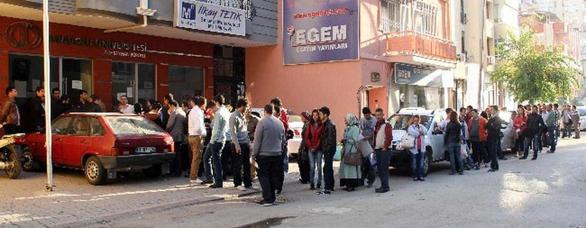 Açıköğretim Kayıt Kuyruğu