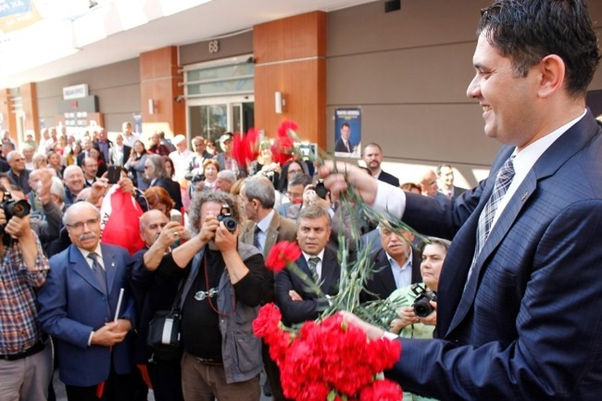 AK Parti Karşıyaka\'da Tanfer Kemerli de Aday Adayı