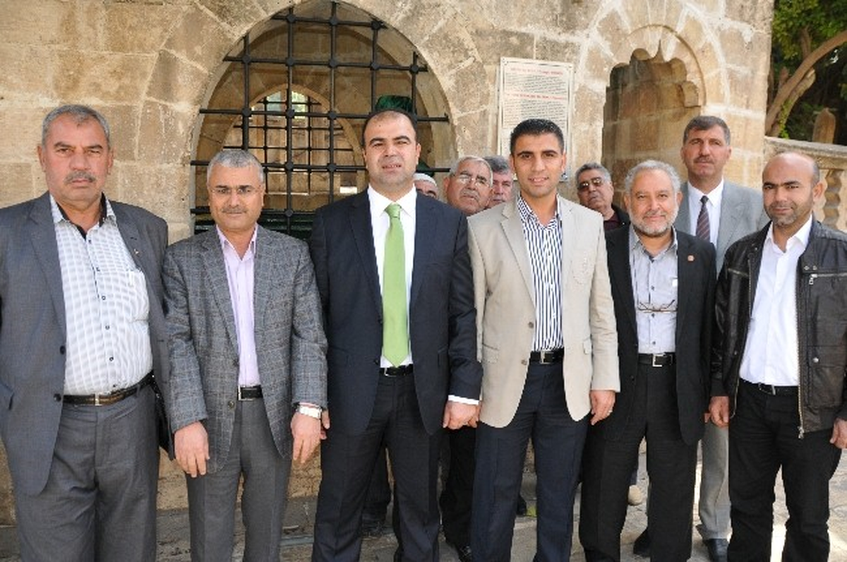 Başkan Çiftçi ve Meclis Üyeleri Şeyh Ali Dede\'nin Kabrini Ziyaret Etti