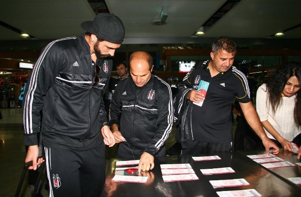 Beşiktaş Kafilesi Manisa\'ya Hareket Etti
