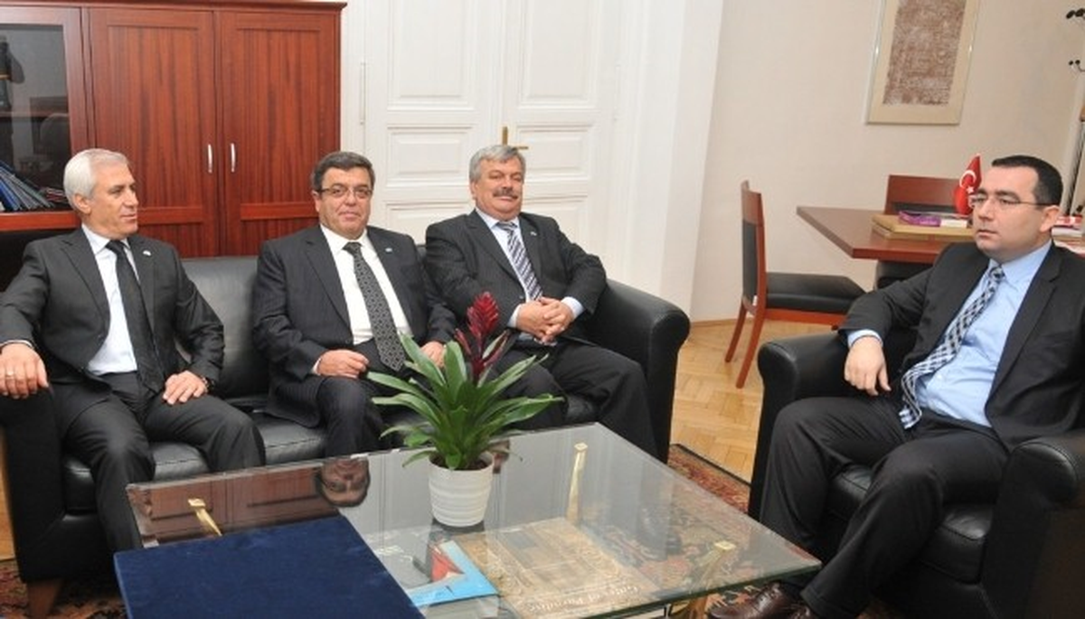 Bozbey ve Ekibinden Viyana Başkonsolosuna Ziyaret