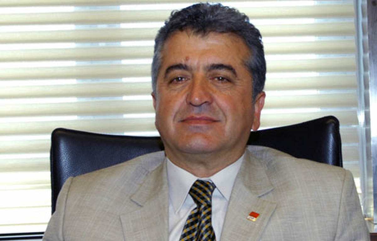 Chp\'li Akkaya: Demokrasi "Hükümet İstifa" Deme Özgürlüğünü de Kapsar