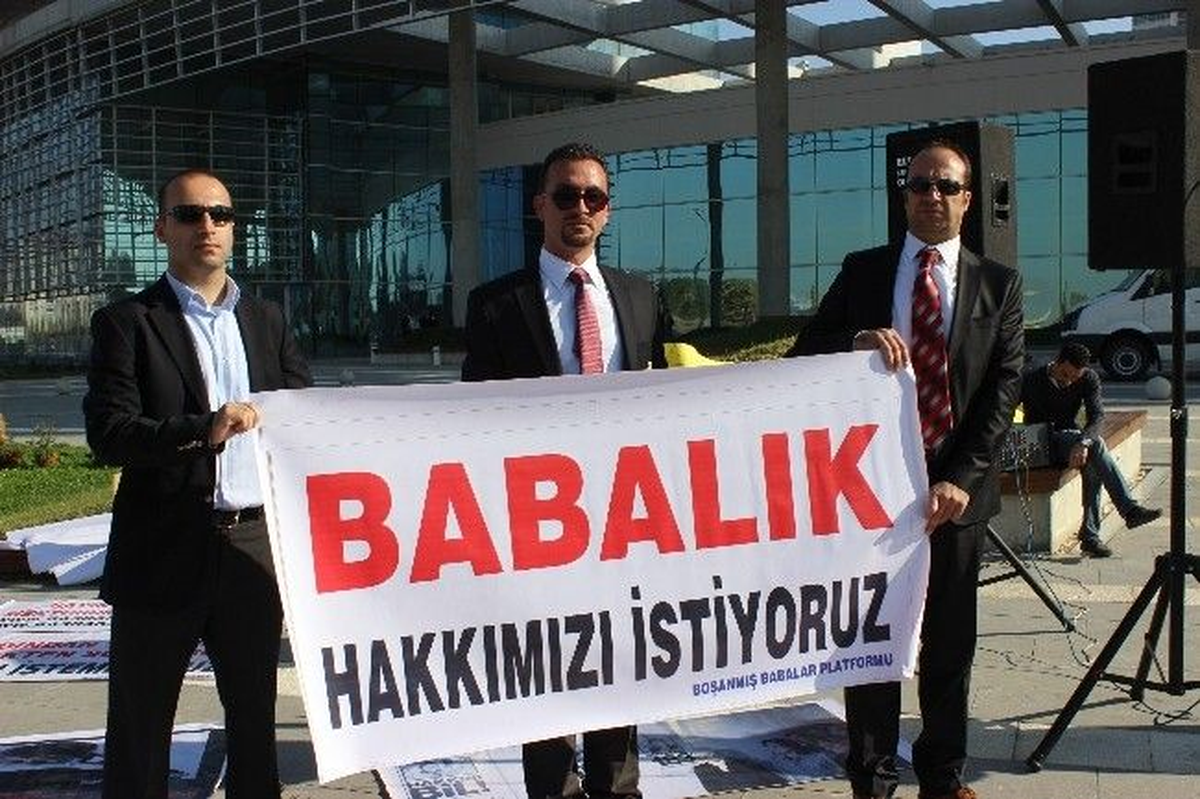 "Çocuklarını Göremeyen Babalardan" Eylem