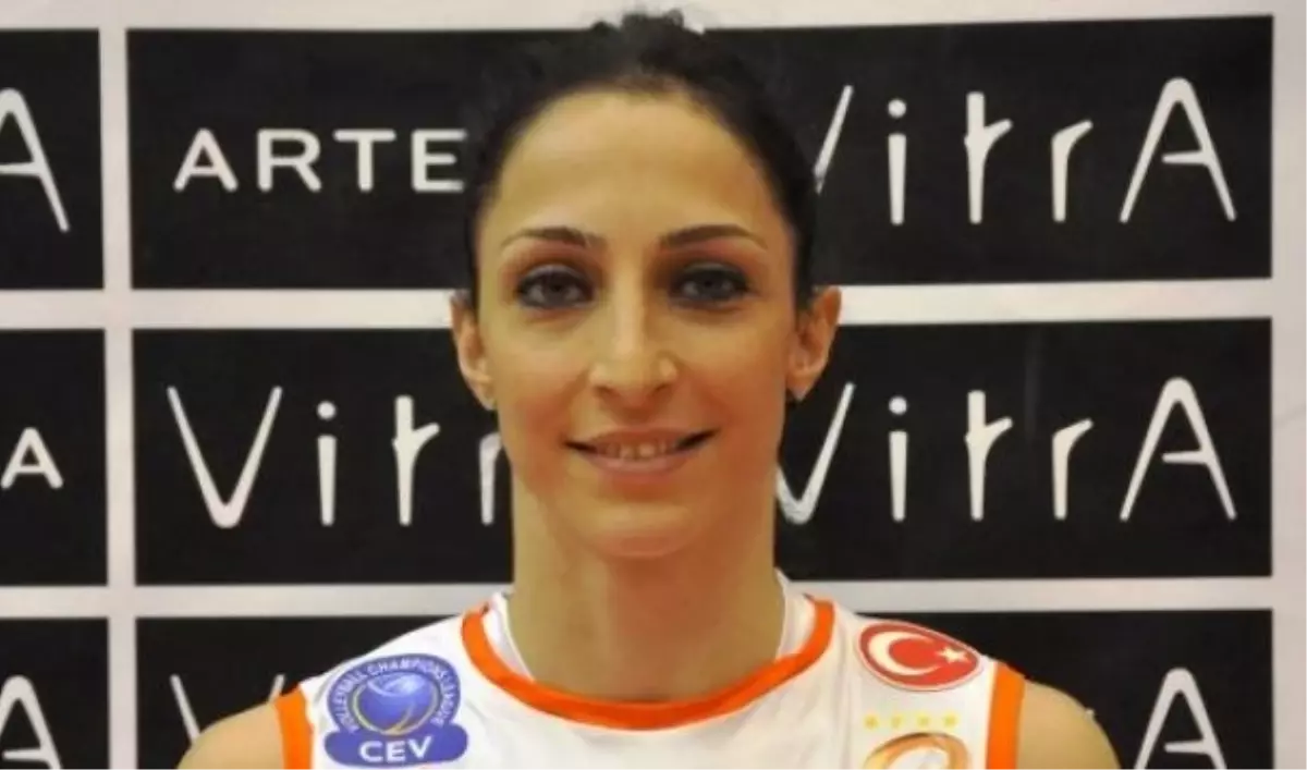 Eczacıbaşı Vitra Özge\'yle Yolunu Ayırdı