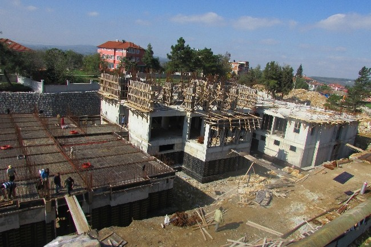 Ferizli\'de Eğitime 16 Derslikli Takviye