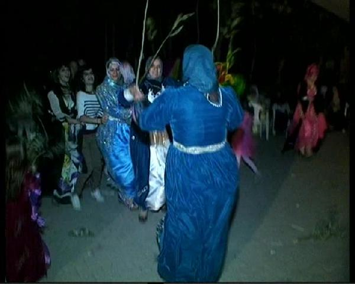 Hakkarili Kadınların \'Dımdım\' Oyunu
