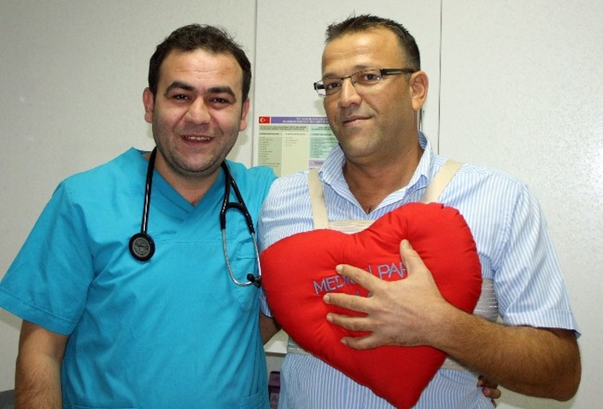 Hastane Müdürü Kalp Krizine Mesaide Yakalandı