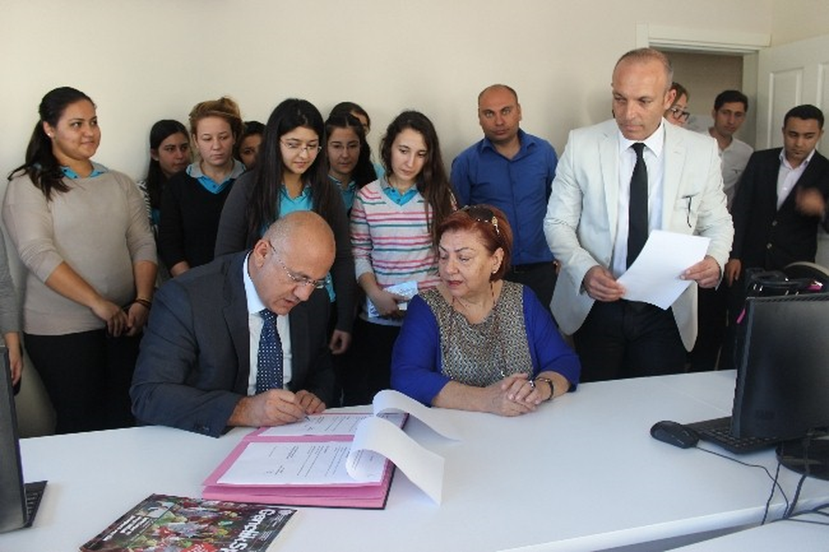 Hayırsever Kadam\'dan Eğitime Destek