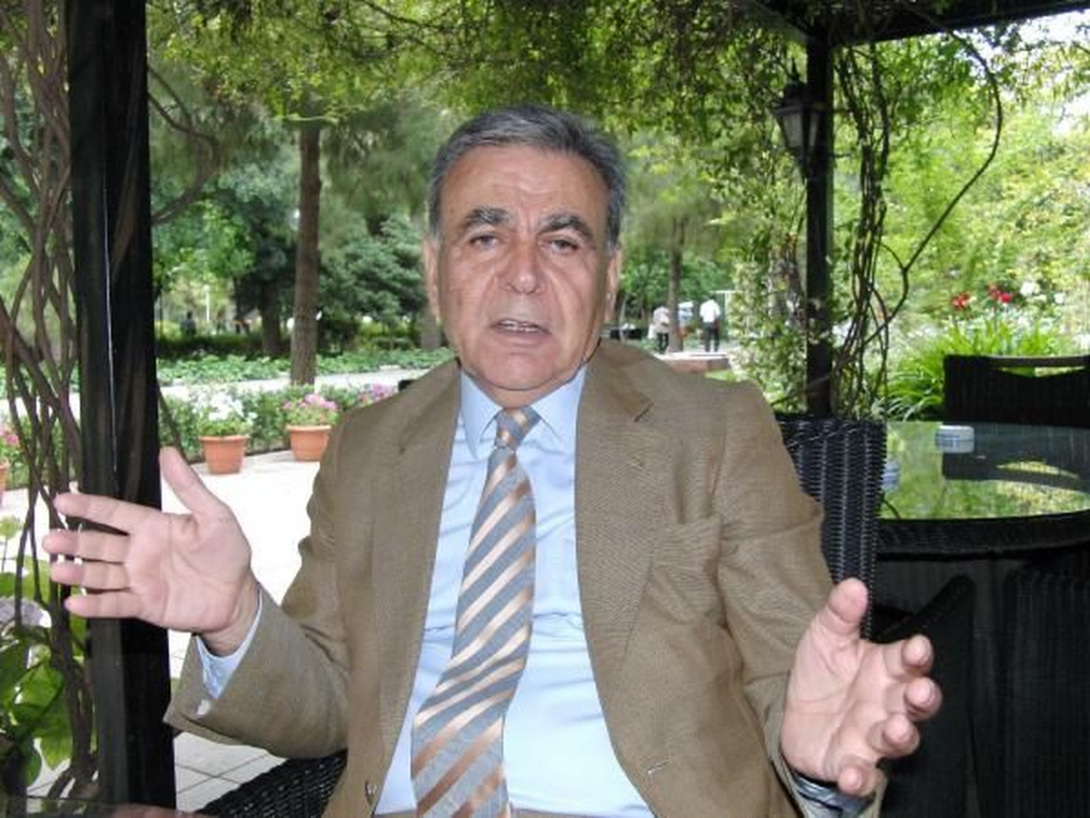 Kocaoğlu, İzmir Valisi ve Bürokratı Topa Tuttu