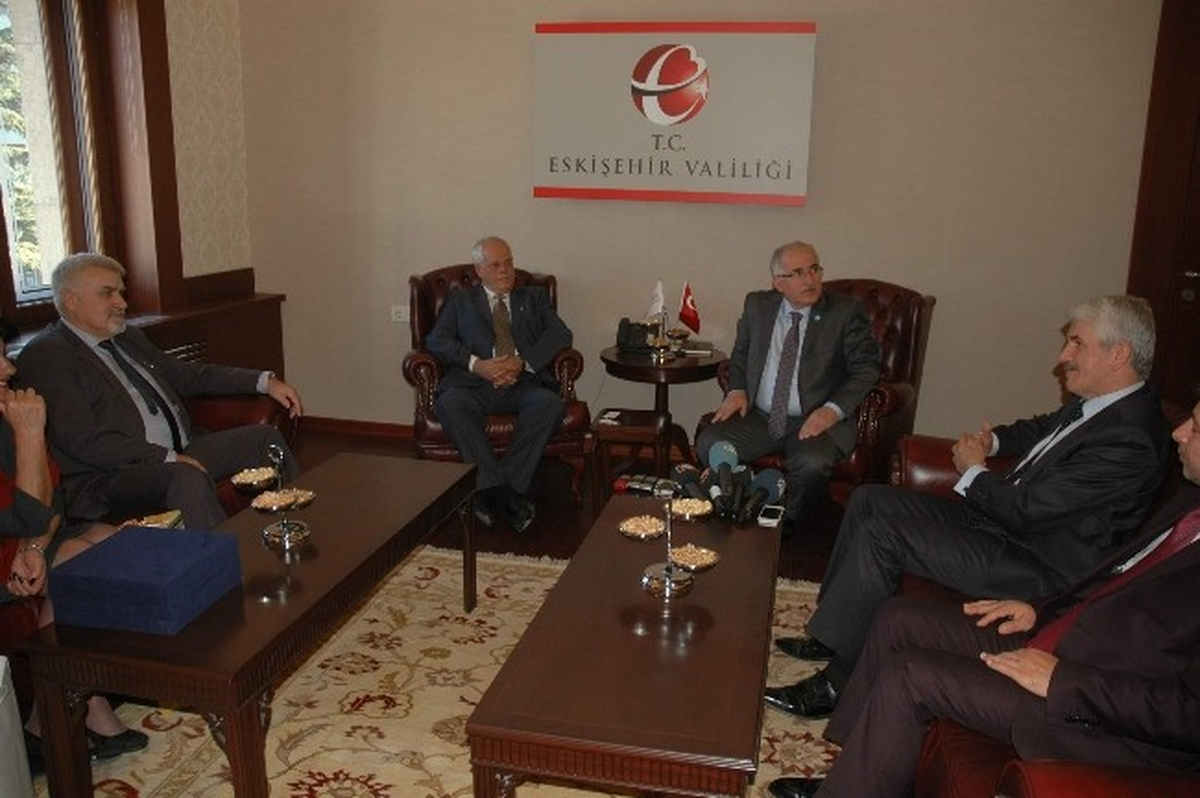 Razgrad Heyetinden Eskişehir Valisi Tuna\'ya Ziyaret