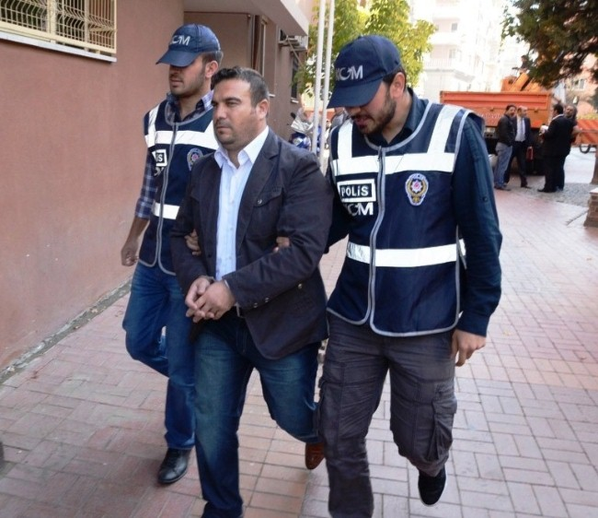Sahtecilik Suçlarından Aranan Şahıs Yakalandı