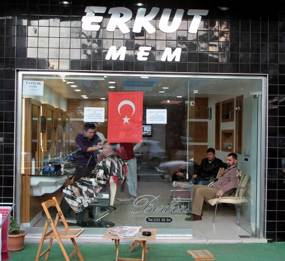 Şehit ve Gazi Ailelerine Ücretsiz Tıraş