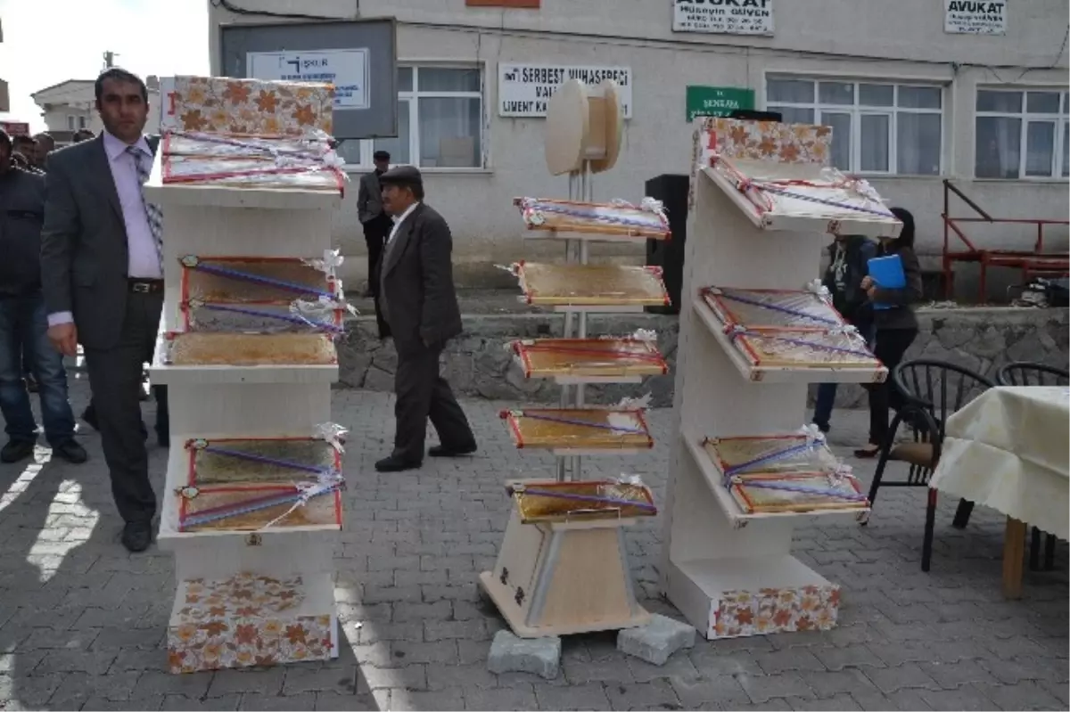 Şenkaya'da Bal Festivali Düzenlendi