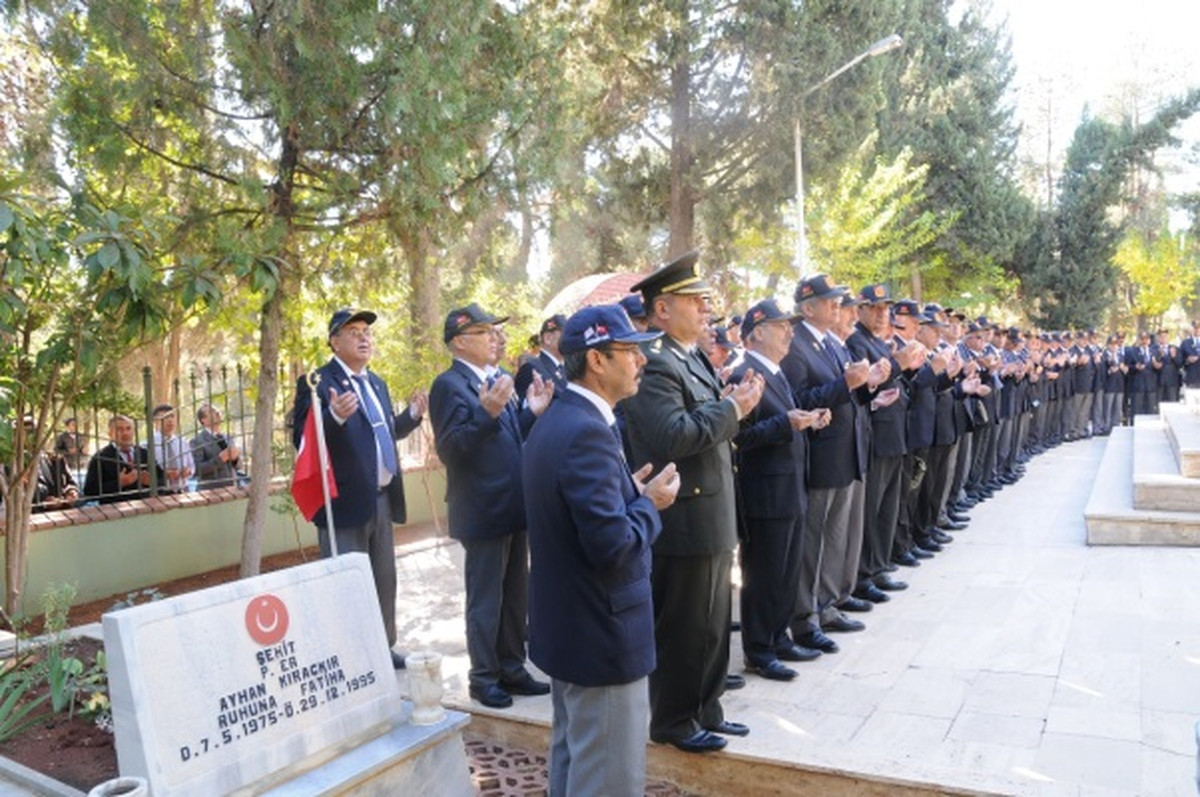 Türkiye\'nin Gazileri Türkiye\'nin Tek Gazi Şehri ile Buluştu
